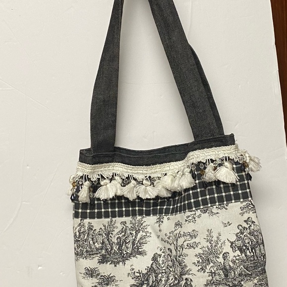 Vintage renaissance design Shoulder bag - Picture 12 of 15